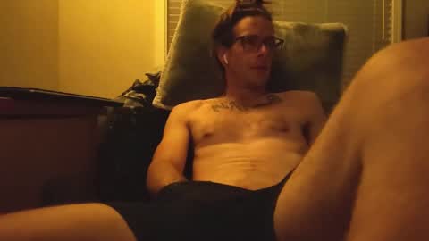 Snapshot of ryanfc85 chatting on January 28, 4:18 am RFC666 online show from January 28, 4:18 am