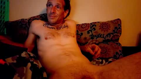 Snapshot of ryanfc85 chatting on October 7, 6:38 pm RFC666 online show from October 7, 6:38 pm