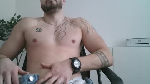 ryanhoffmann15 online show from February 23, 3:20 pm