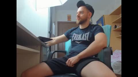 Snapshot of ryanstone_ chatting on November 12, 5:41 am Ryanstone online show from November 12, 5:41 am