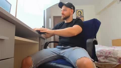 Snapshot of ryanstone_ chatting on June 10, 7:18 am Ryanstone online show from June 10, 7:18 am