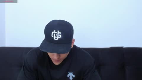 ryanwhite3 online show from October 28, 12:58 am