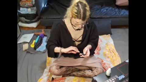 Ryn Michele online show from December 17, 5:58 pm