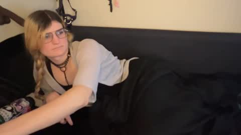 Ryn Michele online show from February 25, 3:49 pm