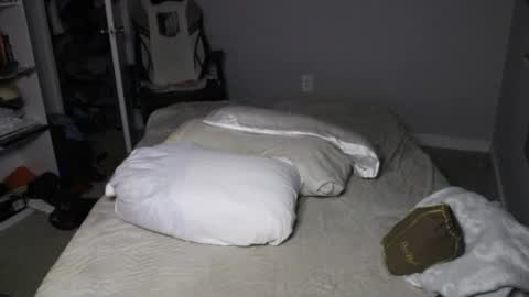 Snapshot of ryot35 chatting on October 3, 12:18 am Ryot3 online show from October 3, 12:18 am