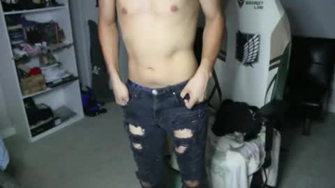 Snapshot of ryot35 chatting on October 18, 12:24 am Ryot3 online show from October 18, 12:24 am