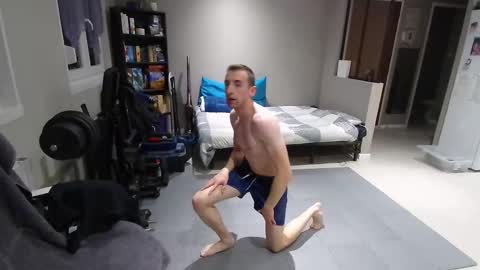 Snapshot of ryukukamifr chatting on February 24, 7:09 pm Ryuk FR online show from February 24, 7:09 pm