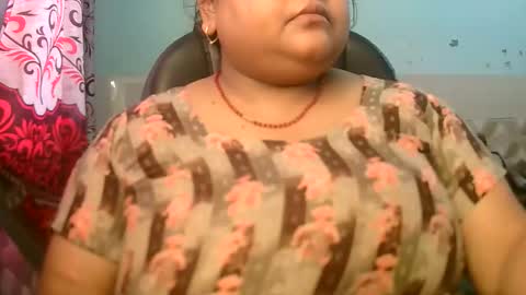 Snapshot of s03286 chatting on May 3, 4:07 am HotLovers online show from May 3, 4:07 am