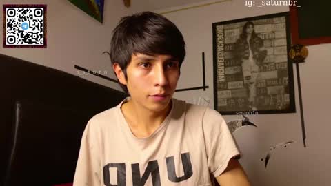 Snapshot of s_a_t_u_r_n chatting on December 10, 10:37 pm ST online show from December 10, 10:37 pm