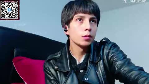 Snapshot of s_a_t_u_r_n chatting on December 19, 8:21 am ST online show from December 19, 8:21 am