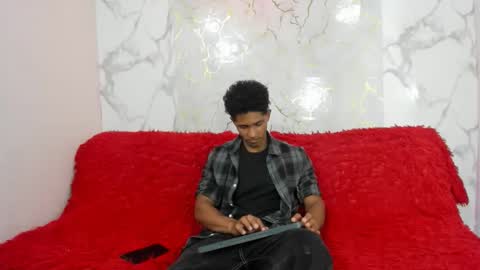 Snapshot of s_d_b_hot chatting on April 26, 7:11 pm s_d_b_hot online show from April 26, 7:11 pm