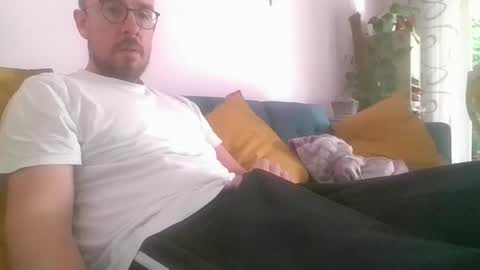 Snapshot of s_i_q chatting on September 21, 8:49 am s_i_q online show from September 21, 8:49 am