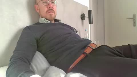 Snapshot of s_i_q chatting on November 18, 12:42 pm s_i_q online show from November 18, 12:42 pm