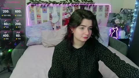 Snapshot of s_katekisa_ss chatting on December 13, 9:20 pm Kate online show from December 13, 9:20 pm