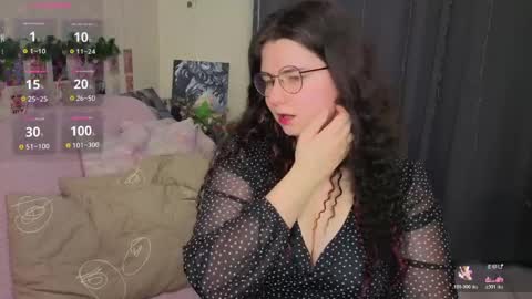 Snapshot of s_katekisa_ss chatting on May 26, 6:37 pm Kate online show from May 26, 6:37 pm