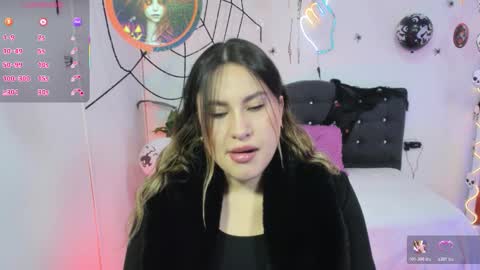 Snapshot of saaya_tay chatting on October 29, 3:09 am saaya_tay online show from October 29, 3:09 am