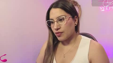 Snapshot of saaya_tay chatting on November 20, 3:18 am saaya_tay online show from November 20, 3:18 am