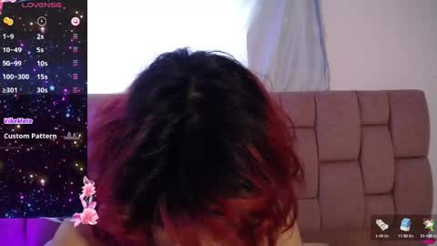 Snapshot of sabinamerchetti_ chatting on December 4, 3:43 pm Sabina Merchetti online show from December 4, 3:43 pm