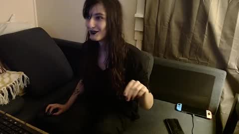 sabinewinters online show from April 22, 11:39 pm