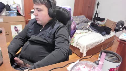 1141323  my Lord Mister Max   moms treasure online show from December 31, 4:49 am