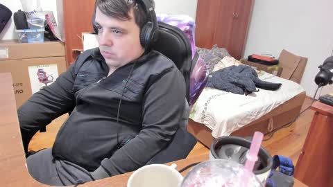 1141323  my Lord Mister Max   moms treasure online show from January 2, 4:41 am