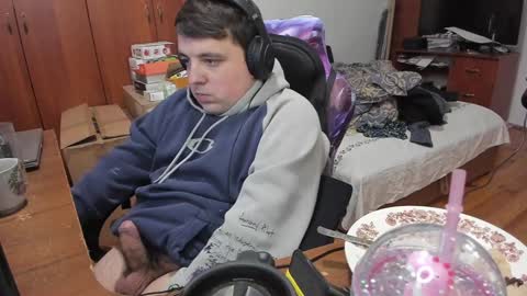 1141323  my Lord Mister Max   moms treasure online show from January 6, 5:41 am