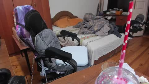 1141323  my Lord Mister Max   moms treasure online show from January 19, 12:50 pm