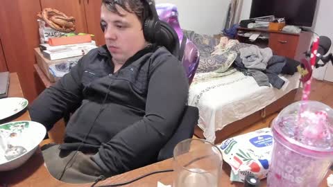 1141323  my Lord Mister Max   moms treasure online show from January 22, 8:06 pm