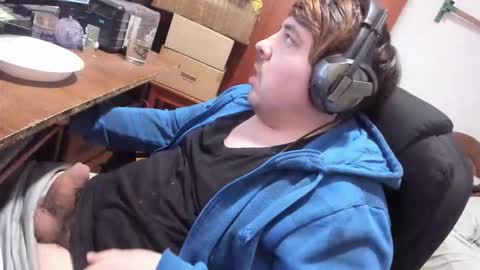 1141323  my Lord Mister Max   moms treasure online show from March 9, 7:07 pm