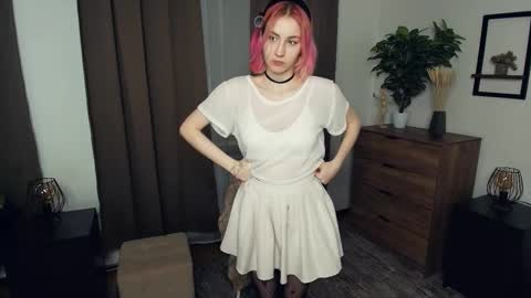 Sabrina online show from December 4, 7:06 am