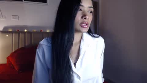 Snapshot of sabrina_brunette chatting on November 14, 5:06 am sabrina online show from November 14, 5:06 am