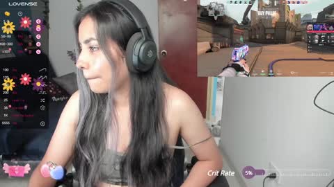 Snapshot of sabrina_chester_02 chatting on February 8, 7:59 pm Angie online show from February 8, 7:59 pm