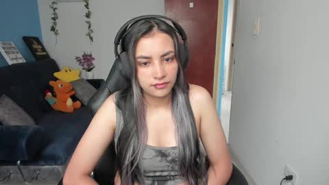 Snapshot of sabrina_chester_02 chatting on February 9, 3:34 pm Angie online show from February 9, 3:34 pm