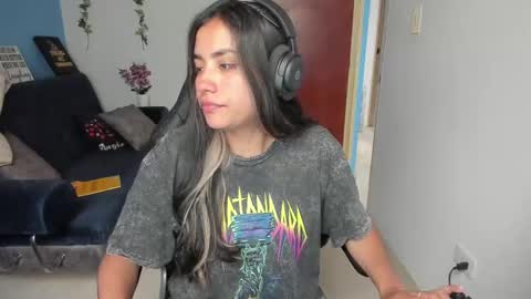 Snapshot of sabrina_chester_02 chatting on February 17, 8:26 pm Angie online show from February 17, 8:26 pm