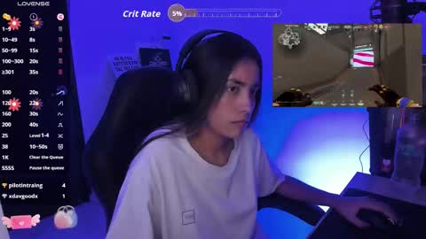 Snapshot of sabrina_chester_02 chatting on October 9, 12:52 am Angie online show from October 9, 12:52 am