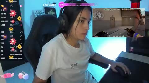 Snapshot of sabrina_chester_02 chatting on October 15, 10:32 pm Angie online show from October 15, 10:32 pm