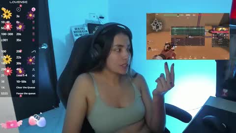 Snapshot of sabrina_chester_02 chatting on October 21, 10:54 pm Angie online show from October 21, 10:54 pm