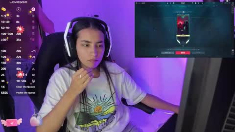 Snapshot of sabrina_chester_02 chatting on November 11, 2:22 am Angie online show from November 11, 2:22 am