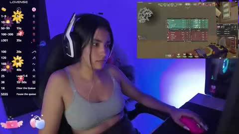 Snapshot of sabrina_chester_02 chatting on November 13, 10:03 am Angie online show from November 13, 10:03 am