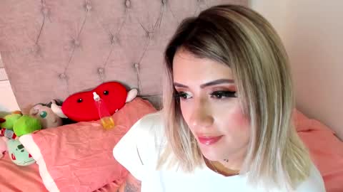 Snapshot of sabrina_cole chatting on March 6, 6:52 am . Sabrina Cole . online show from March 6, 6:52 am