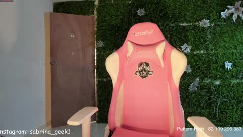 sabrina_geek online show from January 9, 3:53 am