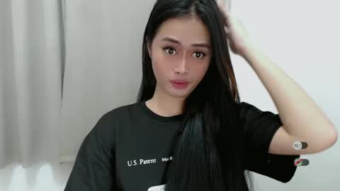 Snapshot of sabrina_inviting chatting on January 8, 2:14 am Sabrina online show from January 8, 2:14 am
