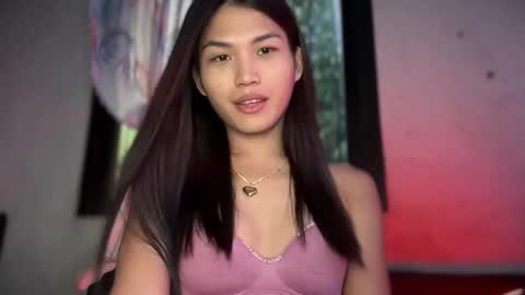 Snapshot of sabrina_maxx chatting on November 4, 5:06 am Nadine online show from November 4, 5:06 am