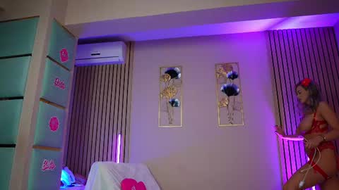 SabrinaJade online show from July 16, 4:51 am