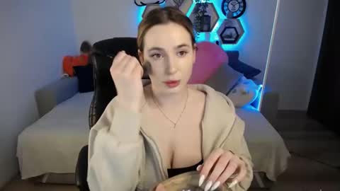 Sabrina Violet online show from February 19, 9:06 am
