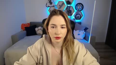 Sabrina Violet online show from February 21, 9:13 am