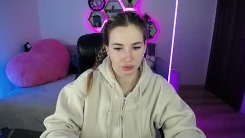 Sabrina Violet online show from February 3, 9:03 am