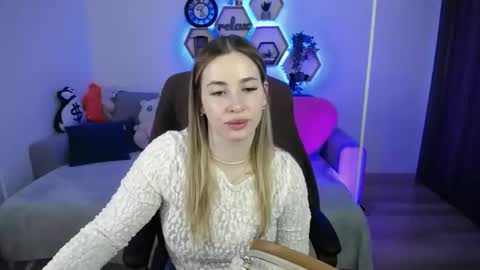 Sabrina Violet online show from March 24, 9:03 am