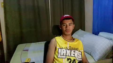 Sachu01 online show from May 20, 7:58 am
