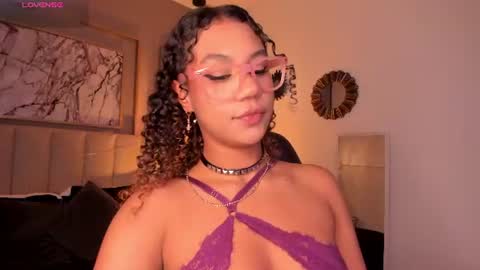 Snapshot of sade_jackson1 chatting on July 9, 3:32 am Sophie online show from July 9, 3:32 am